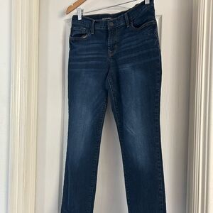 Old Navy Women's Blue Jeans 6 Tall 27 inch inseam. Great condition!